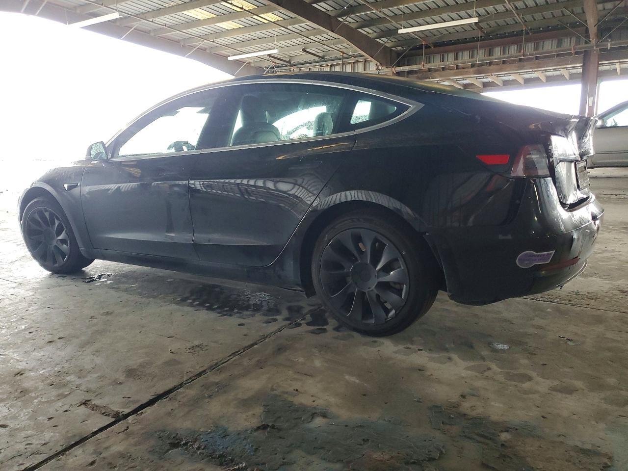 2019 Tesla Model 3 - Фото 2