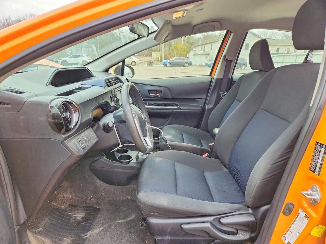 2015 Toyota Prius C Two - Image 7