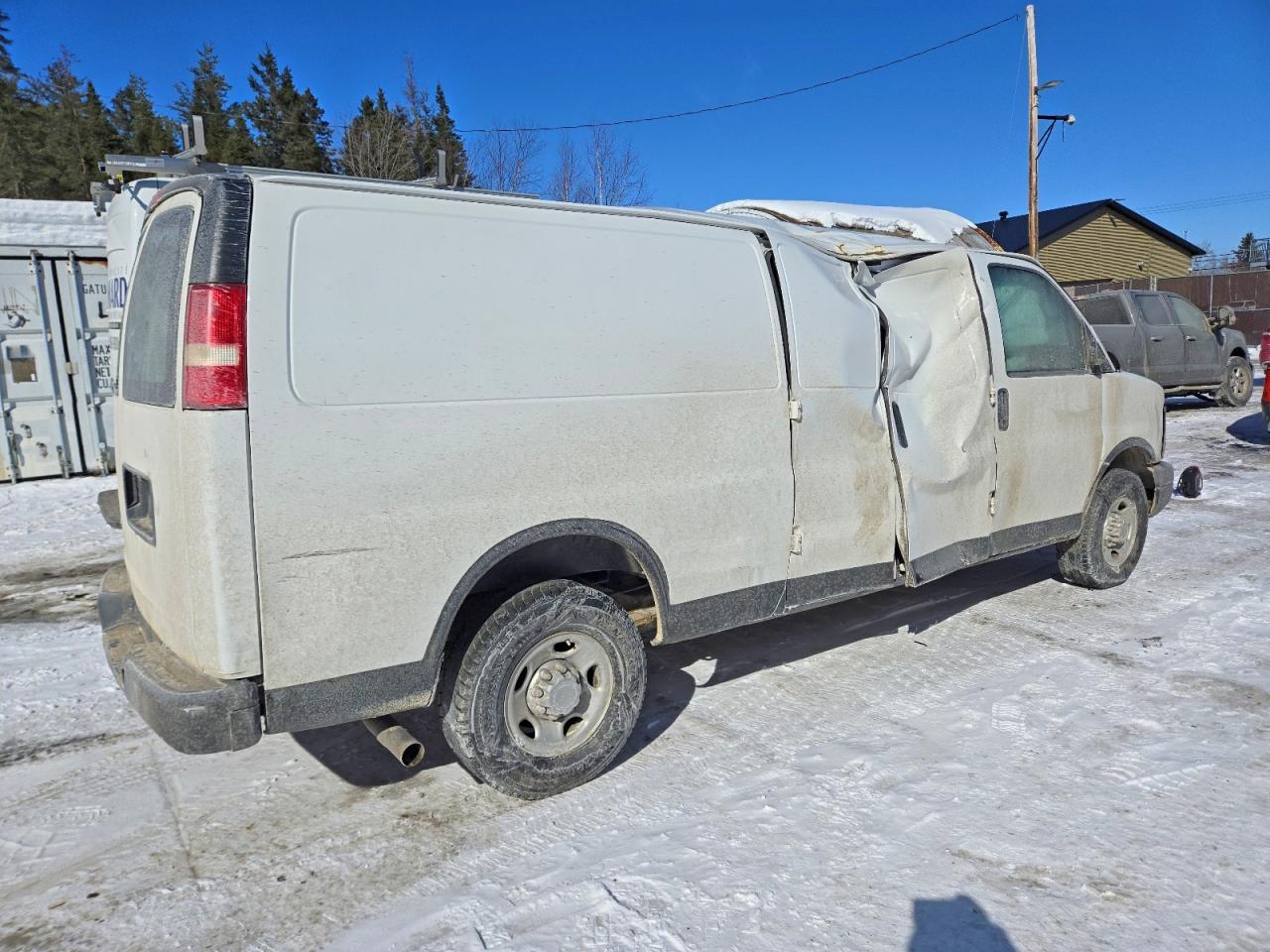 2015 Chevrolet Express G2500 - Image 3