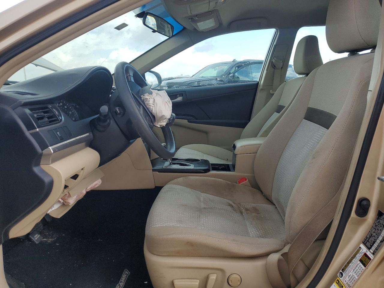 2012 Toyota Camry Le - Фото 7
