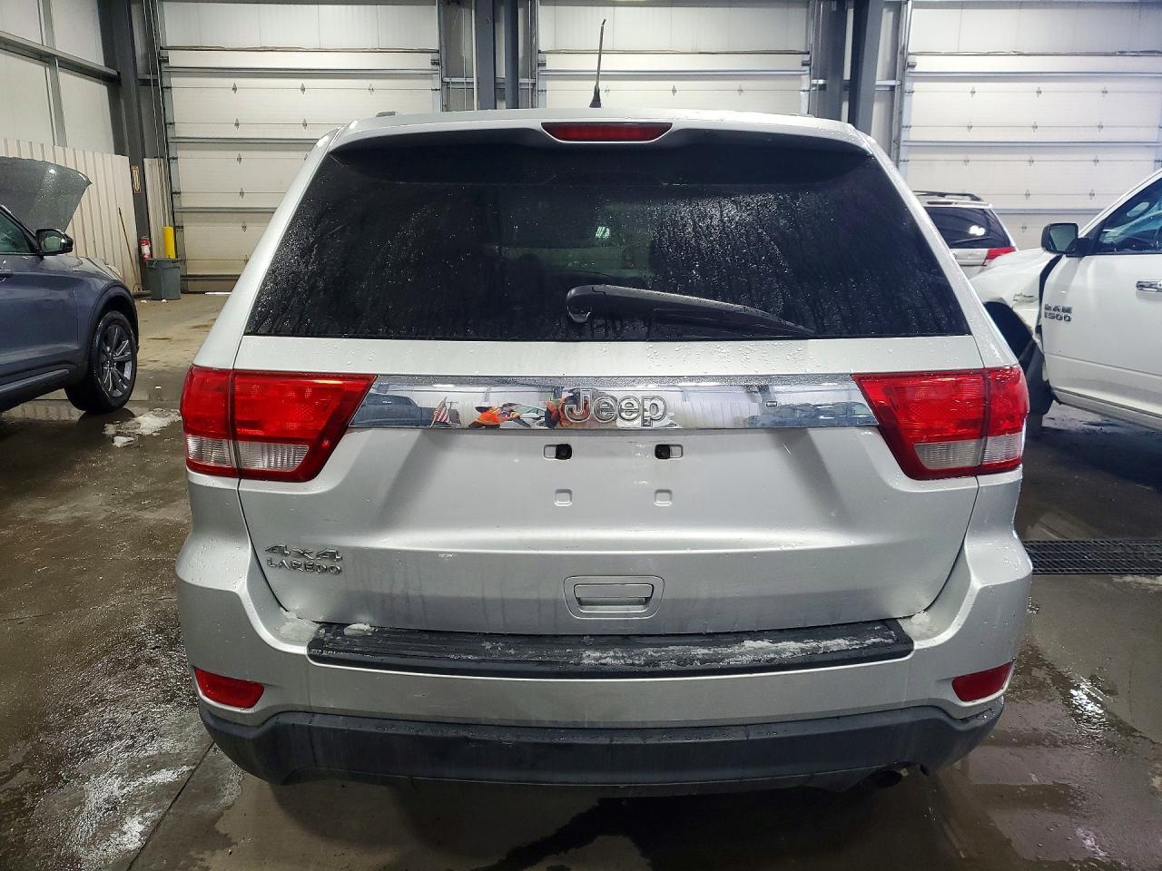 2011 Jeep Grand Cherokee Laredo - Фото 6