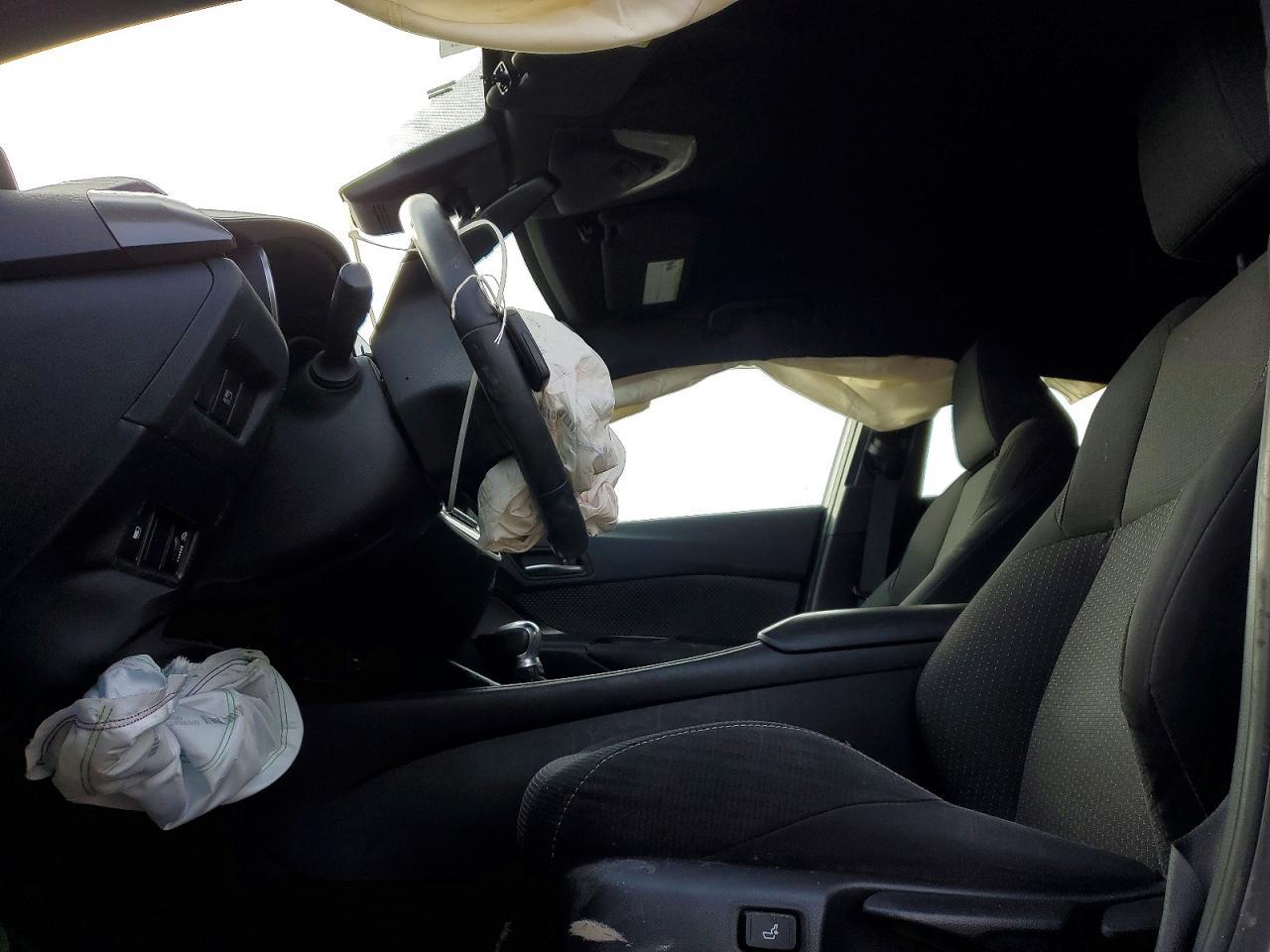 2018 Toyota C-Hr Xle - Image 7