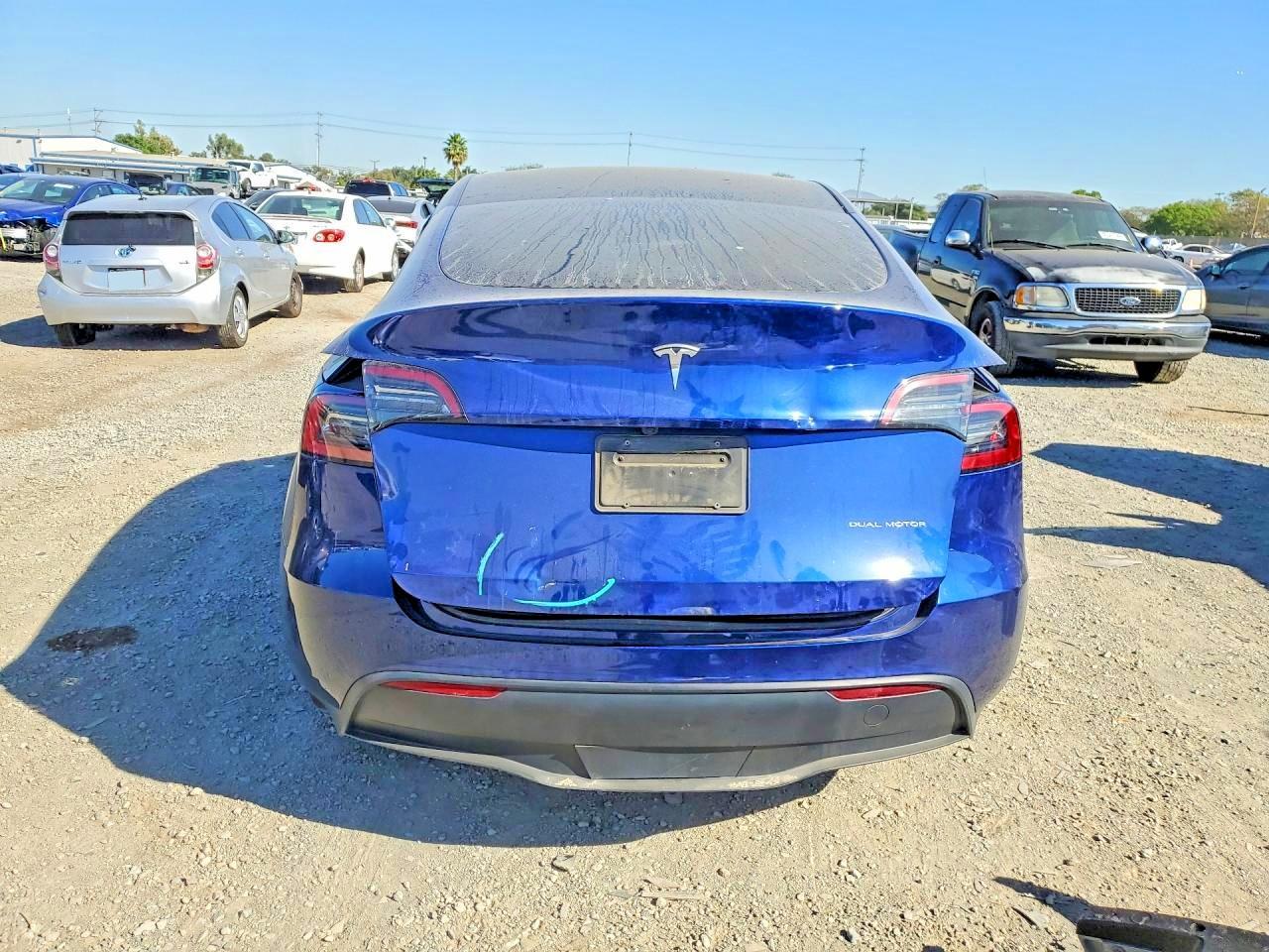 2023 Tesla Model Y - Фото 6