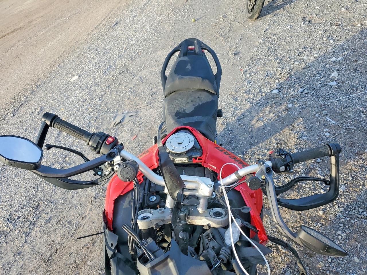 2025 Ducati Multistrada V2 - Image 5