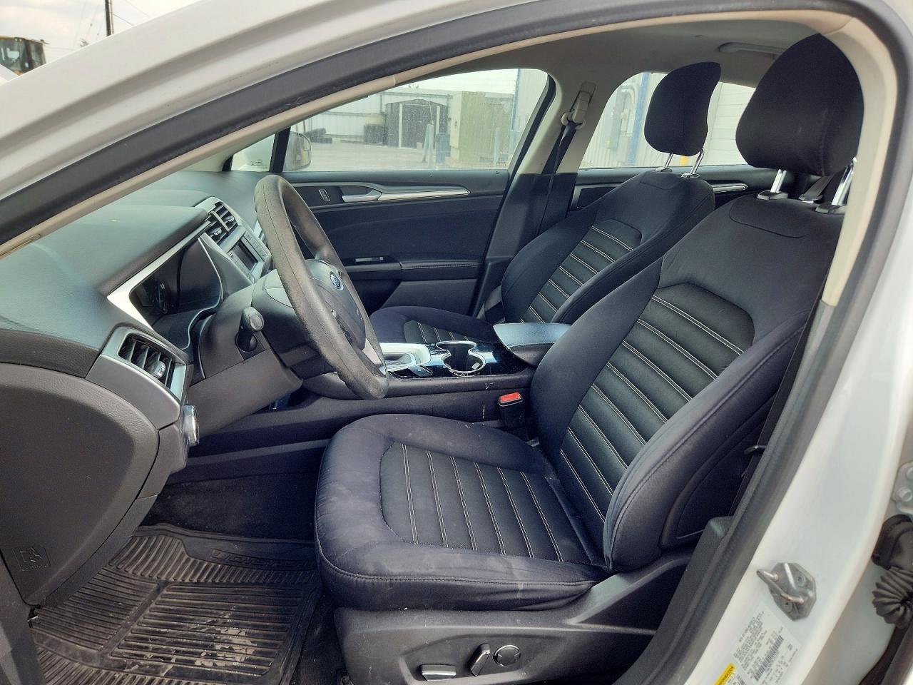 2015 Ford Fusion Se - Фото 7