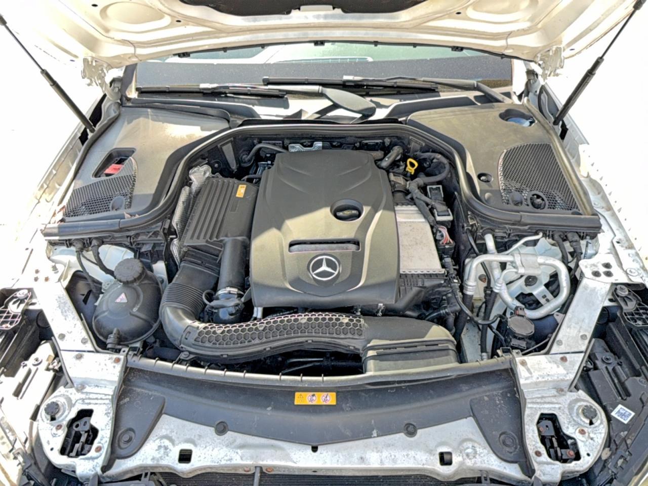 2017 Mercedes-Benz E 300 4Mat 4Matic - Image 7