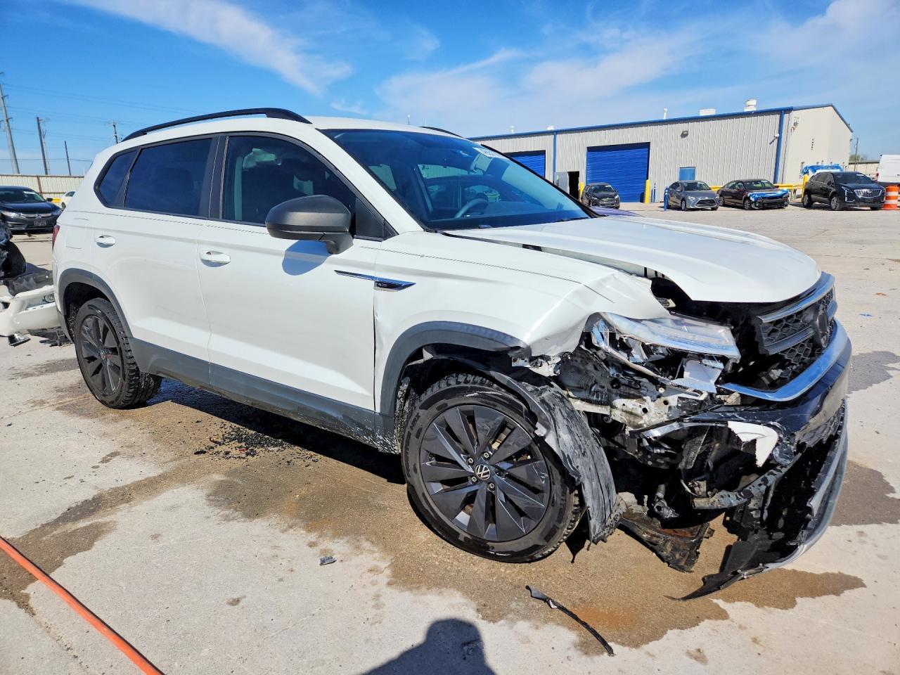 2022 Volkswagen Taos S - Фото 4