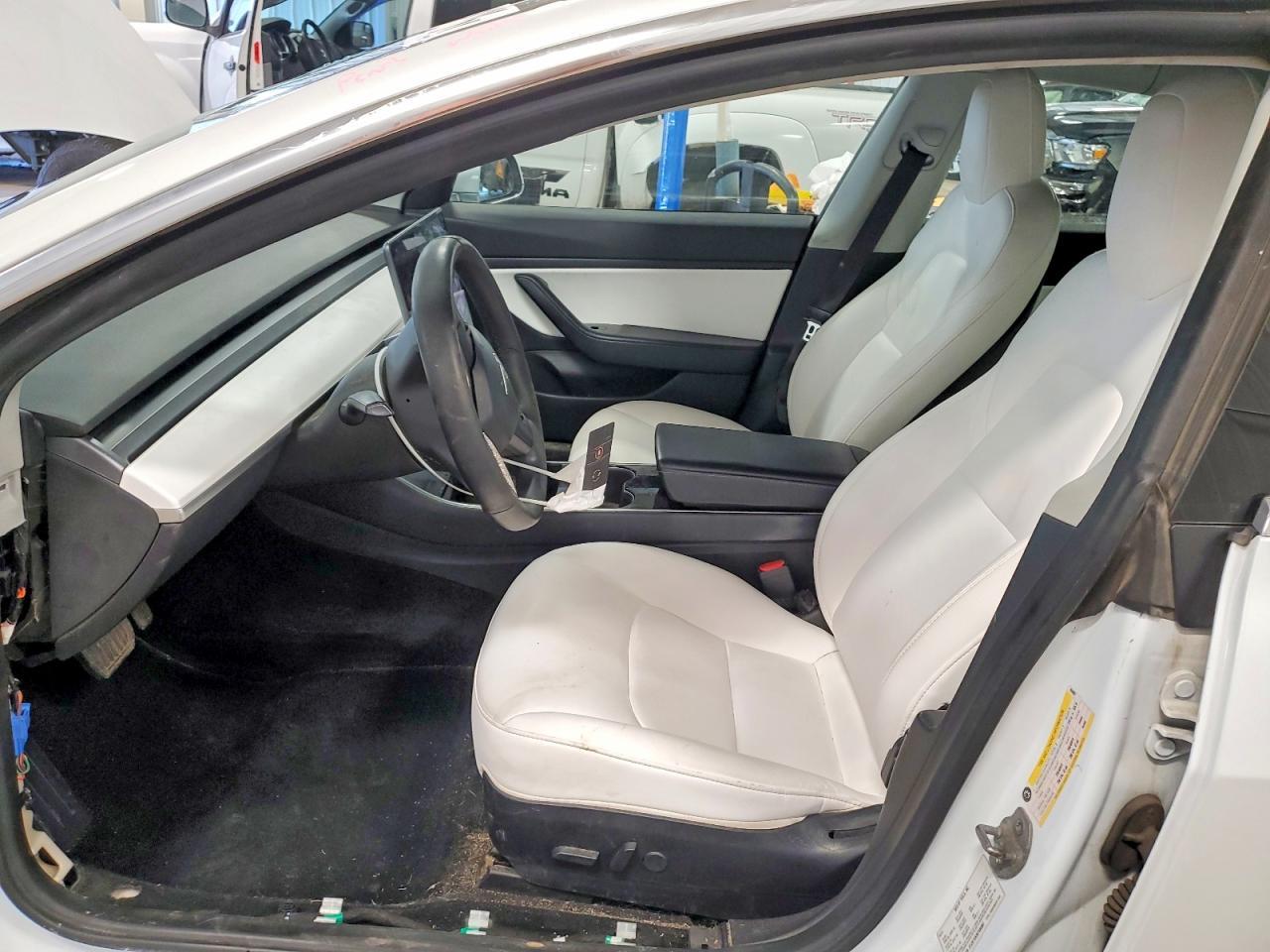 2019 Tesla Model 3 - Фото 7