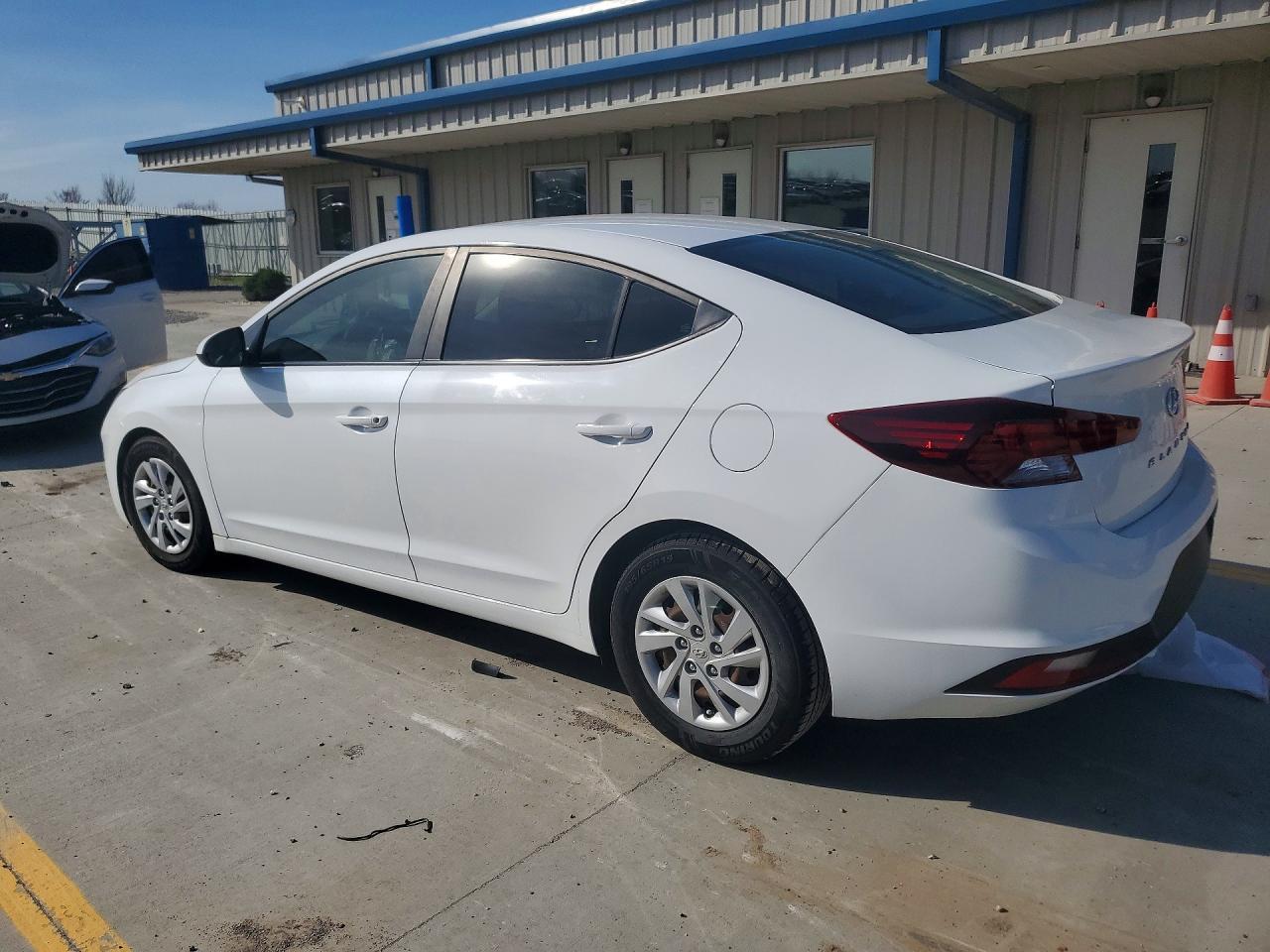 2019 Hyundai Elantra Se - Фото 2