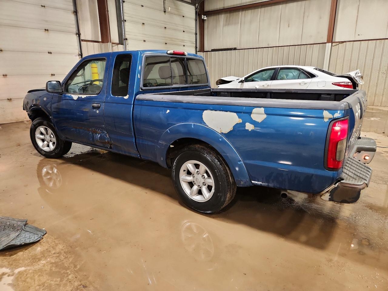 2004 Nissan Frontier Standard - Image 2