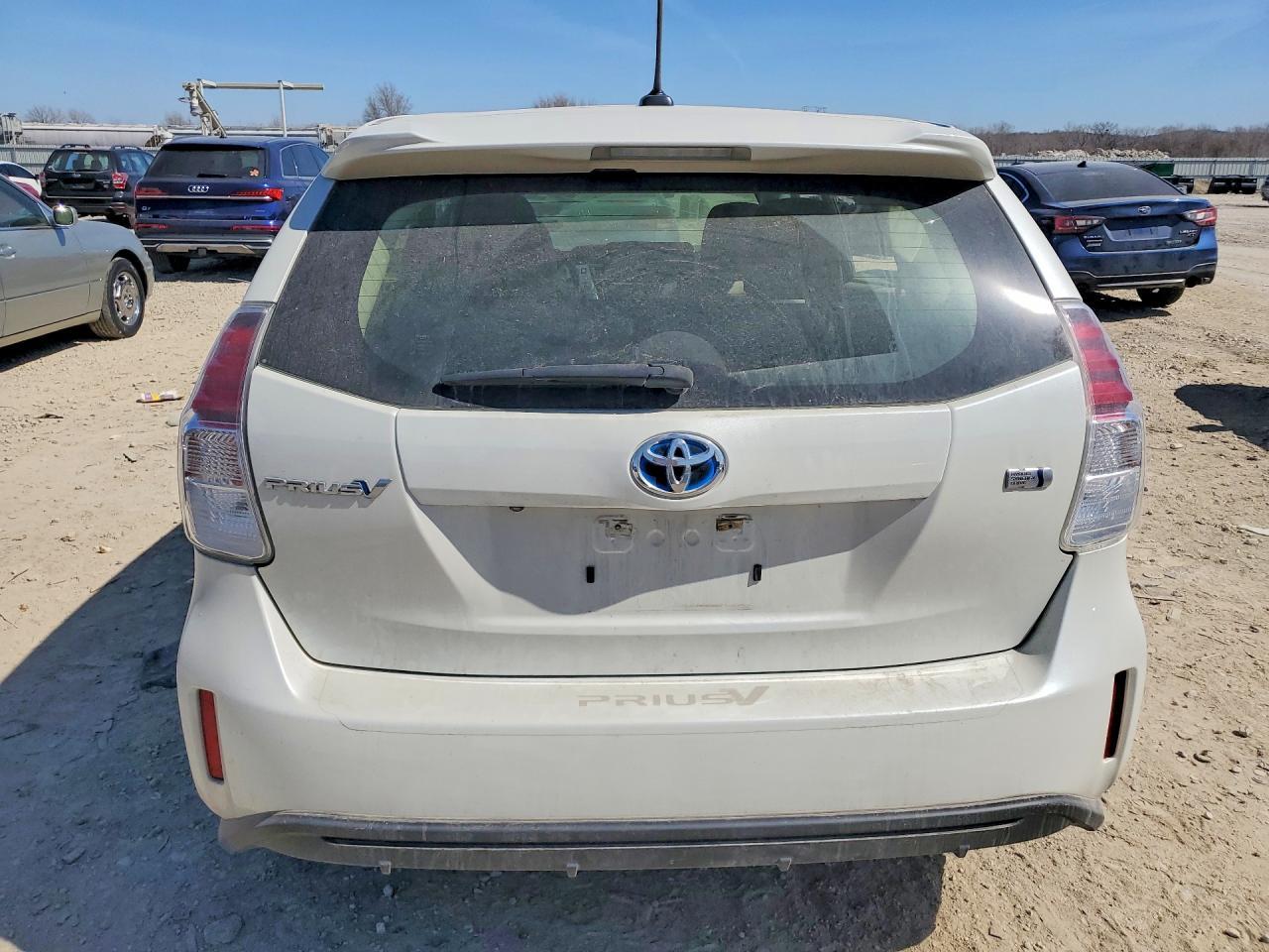 2017 Toyota Prius V Three - Фото 6