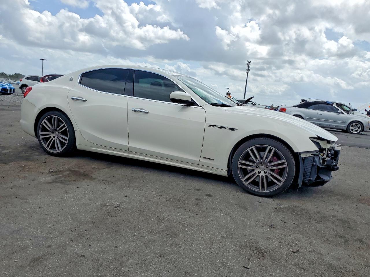 2019 Maserati Ghibli S - Image 4