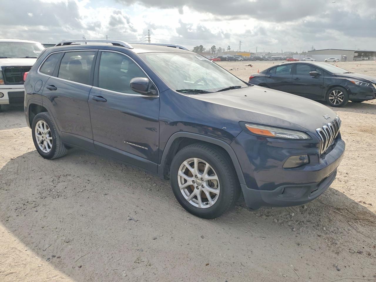 2016 Jeep Cherokee Latitude - Фото 4