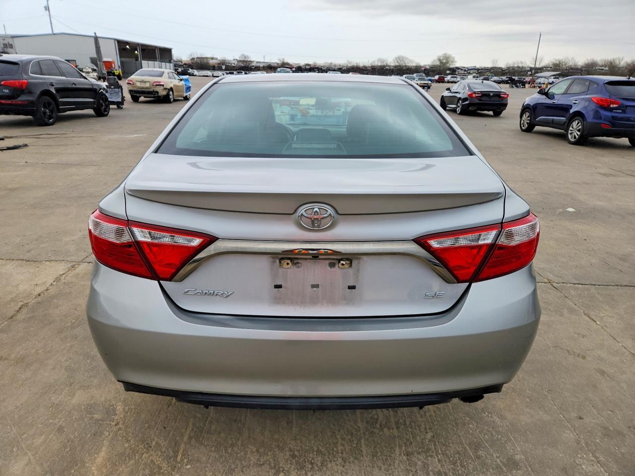 2017 Toyota Camry Se - Фото 6