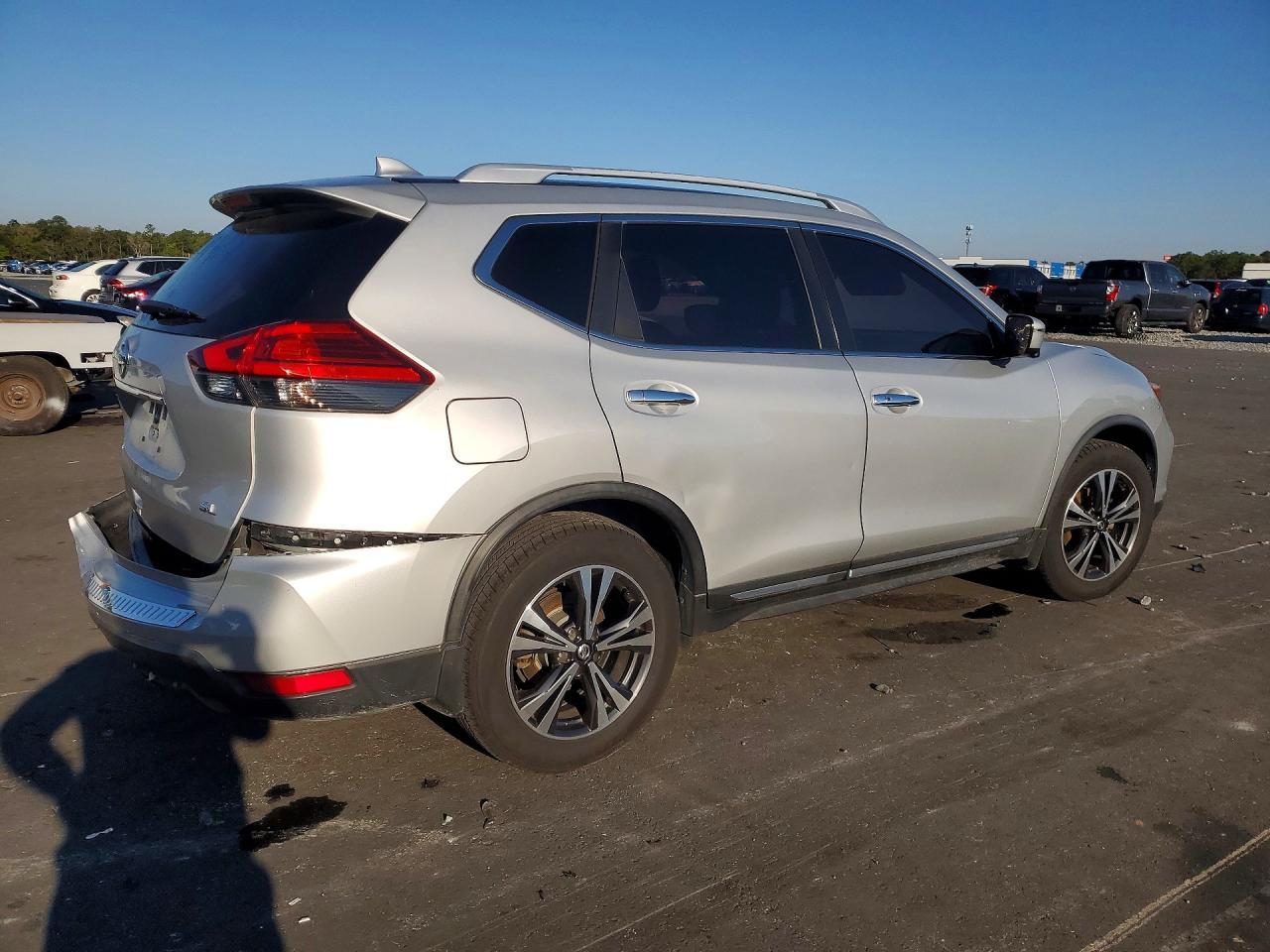 2017 Nissan Rogue Sl - Фото 3
