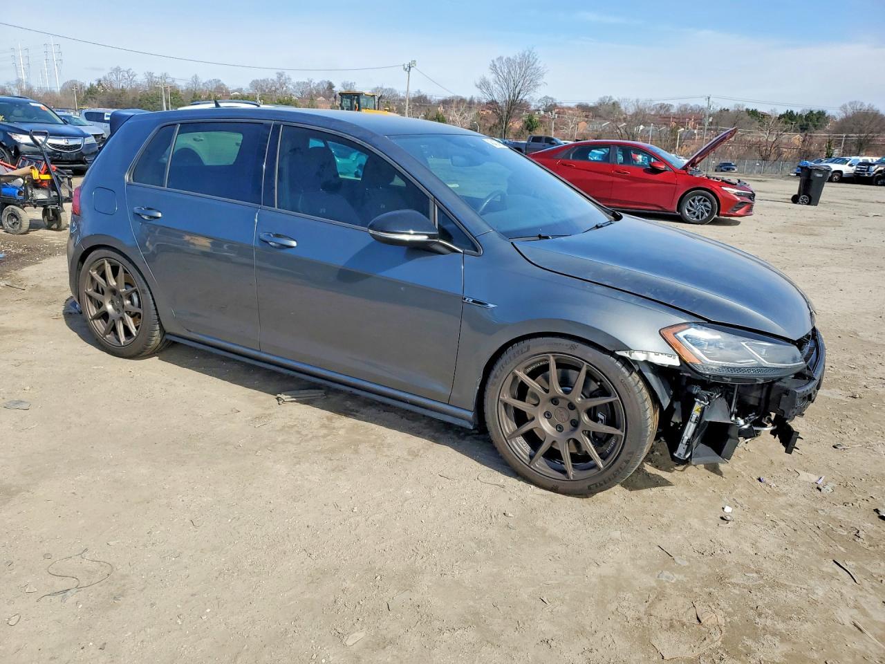 2019 Volkswagen Golf R - Фото 4