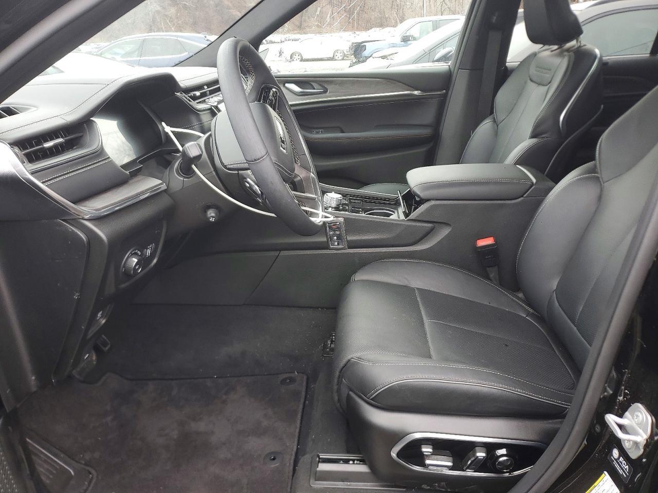 2025 Jeep Grand Cherokee Overland - Фото 7