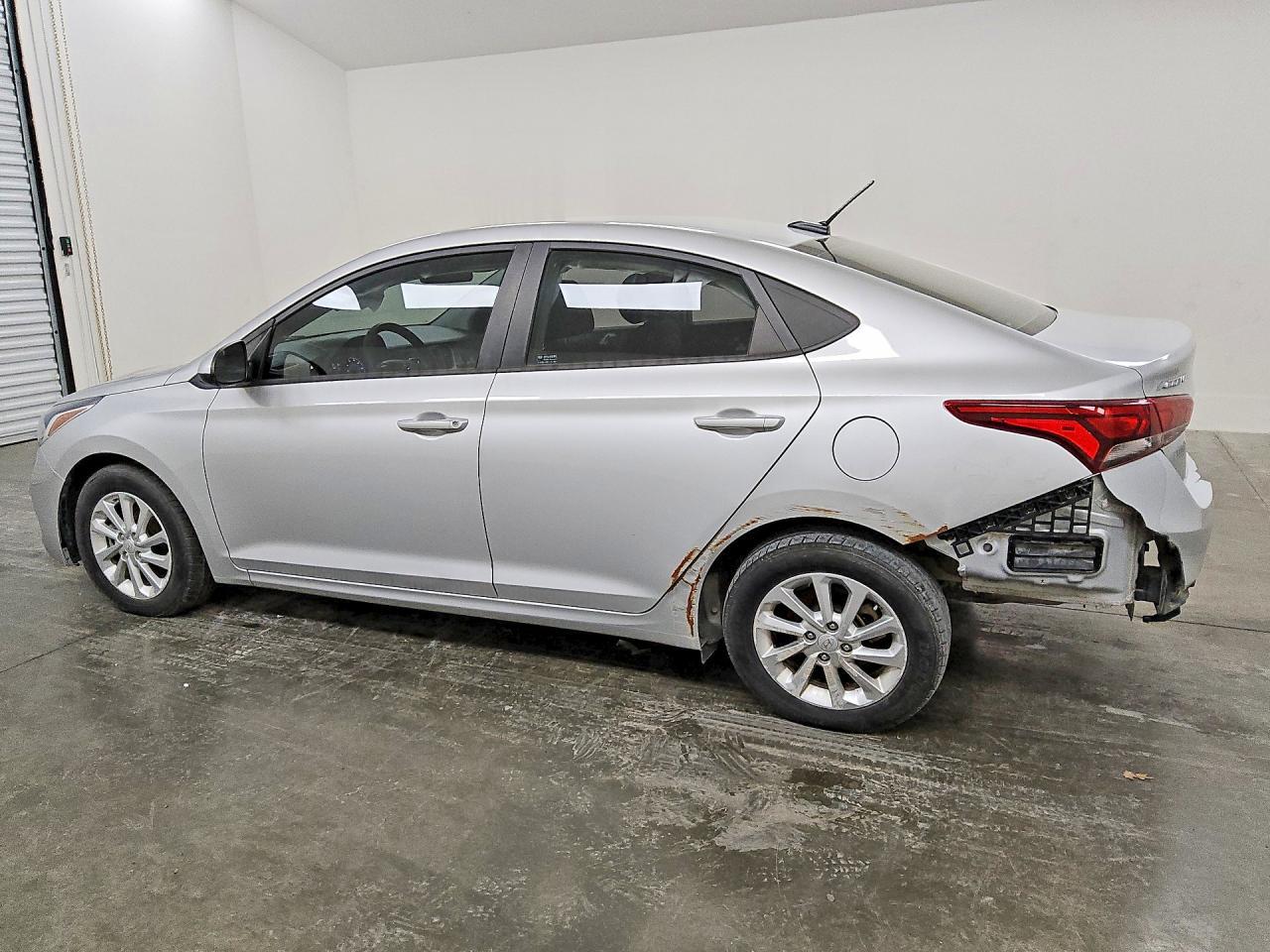 2018 Hyundai Accent Sel - Image 2