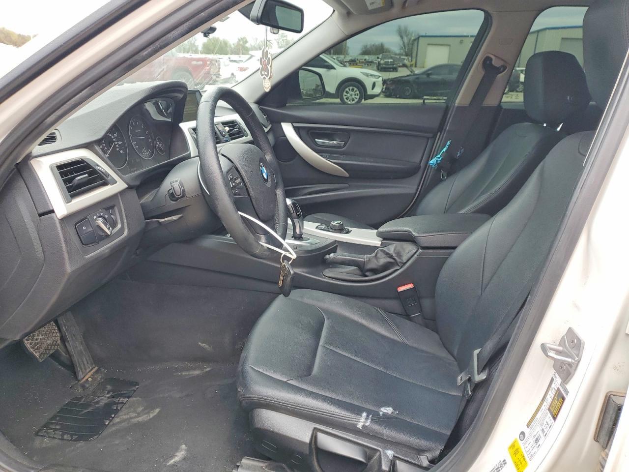 2016 BMW 320 I - Image 7