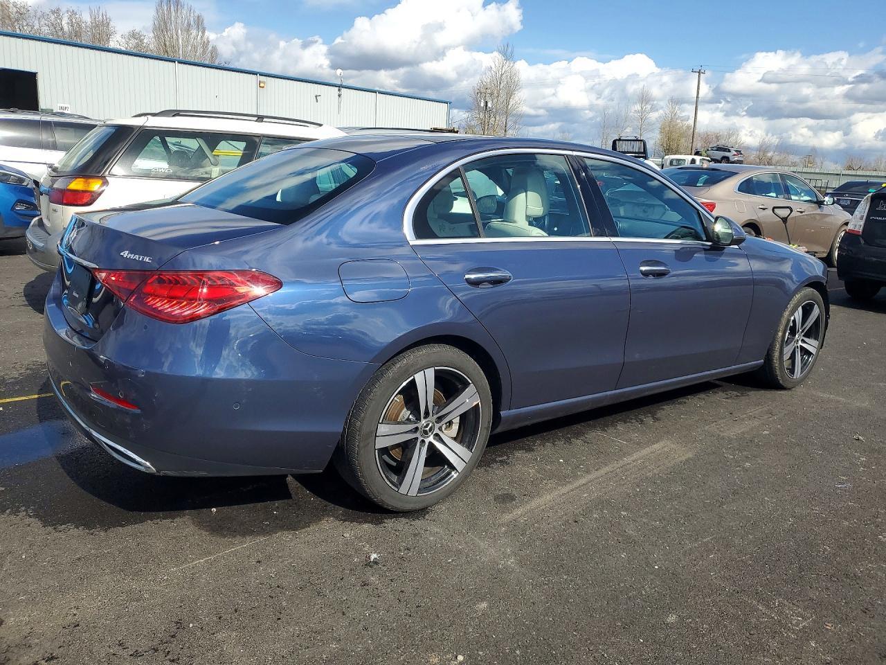 2024 Mercedes-Benz C 300 4Matic - Фото 3