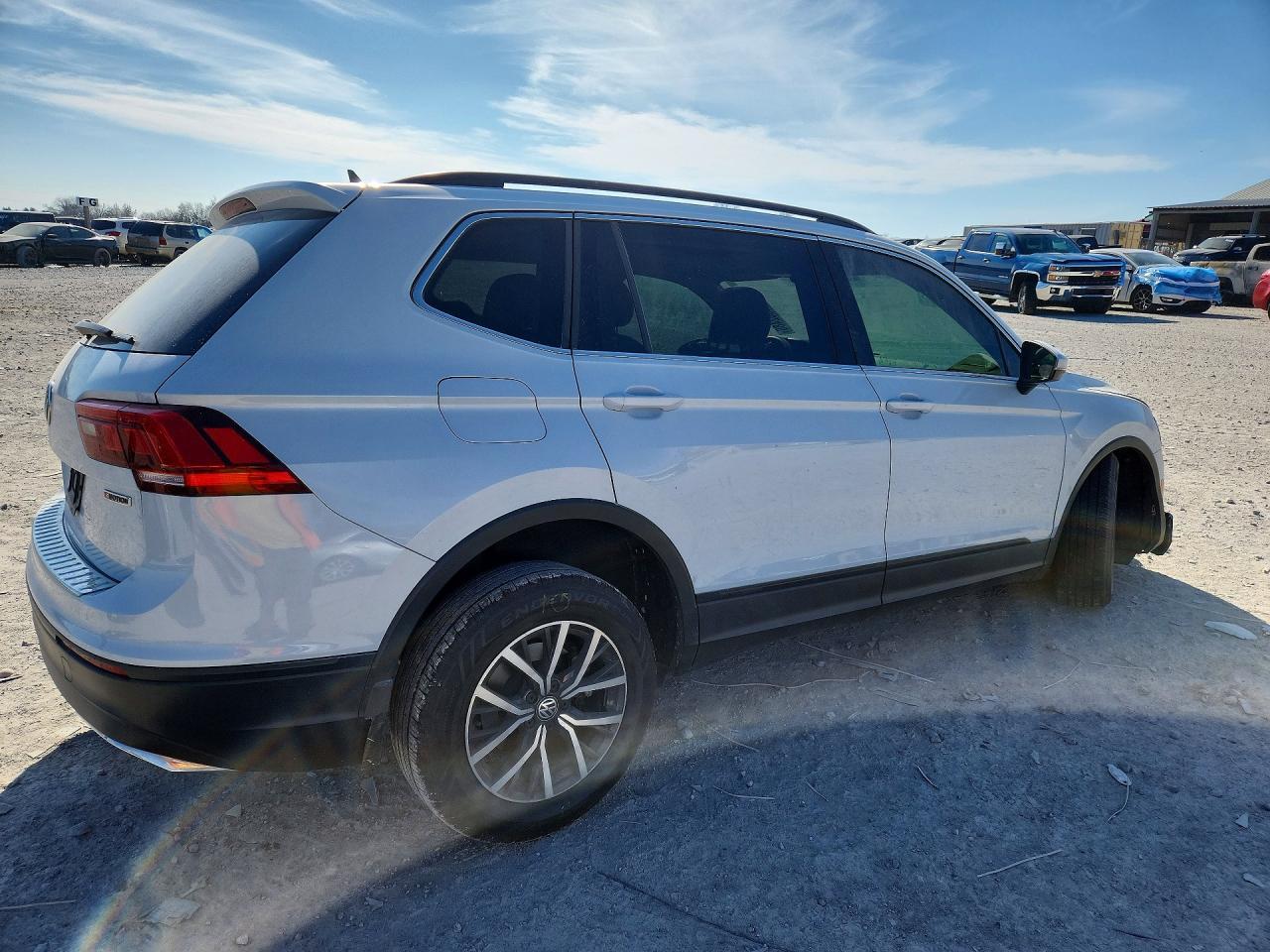 2019 Volkswagen Tiguan Se - Image 3
