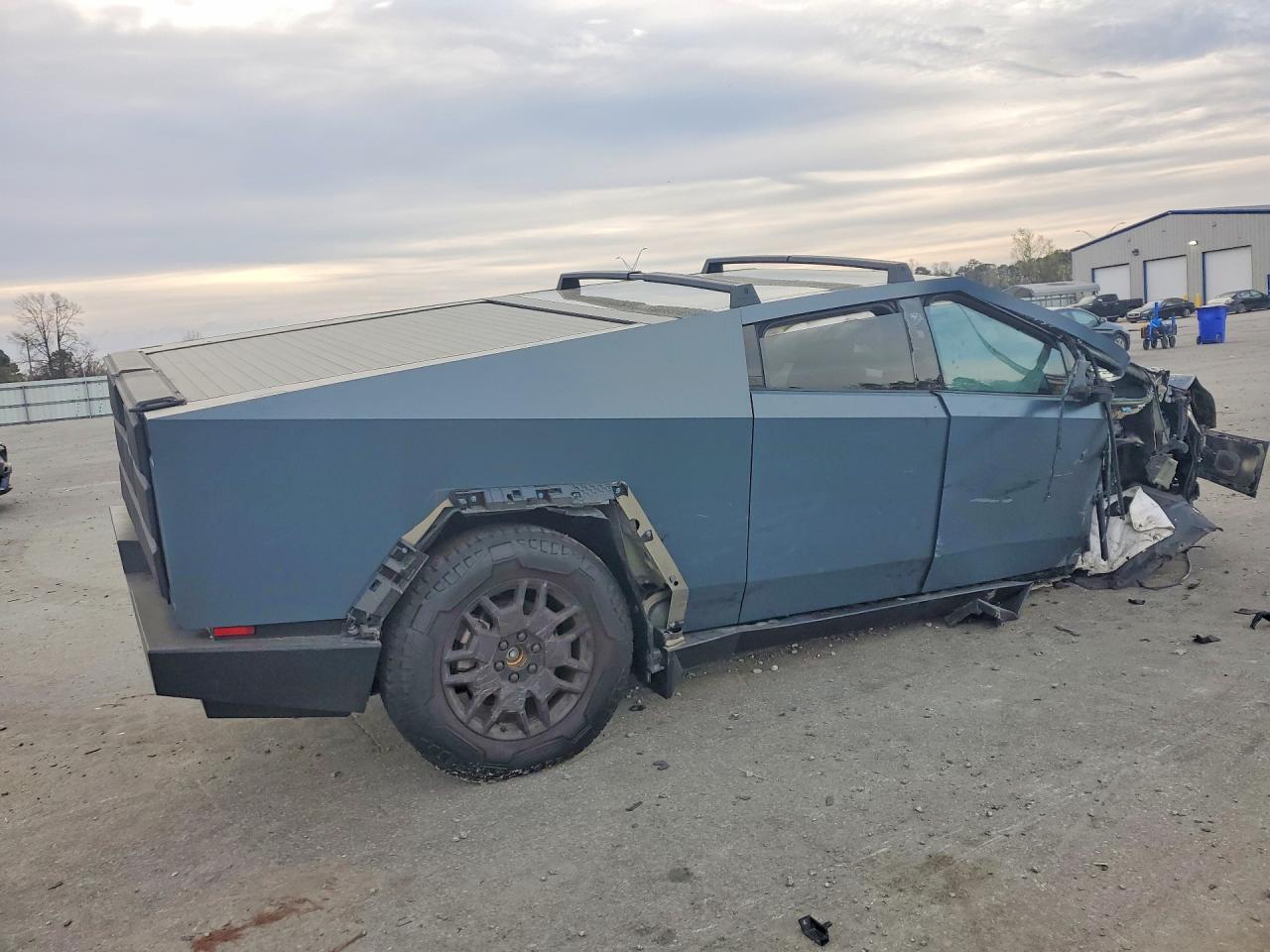 2024 Tesla Cybertruck - Фото 3
