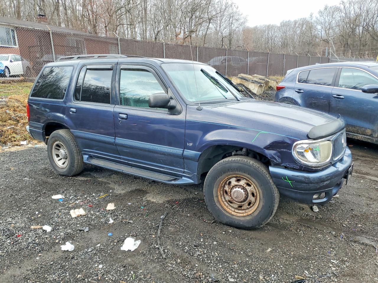 1999 Mercury Mountaineer - Image 4