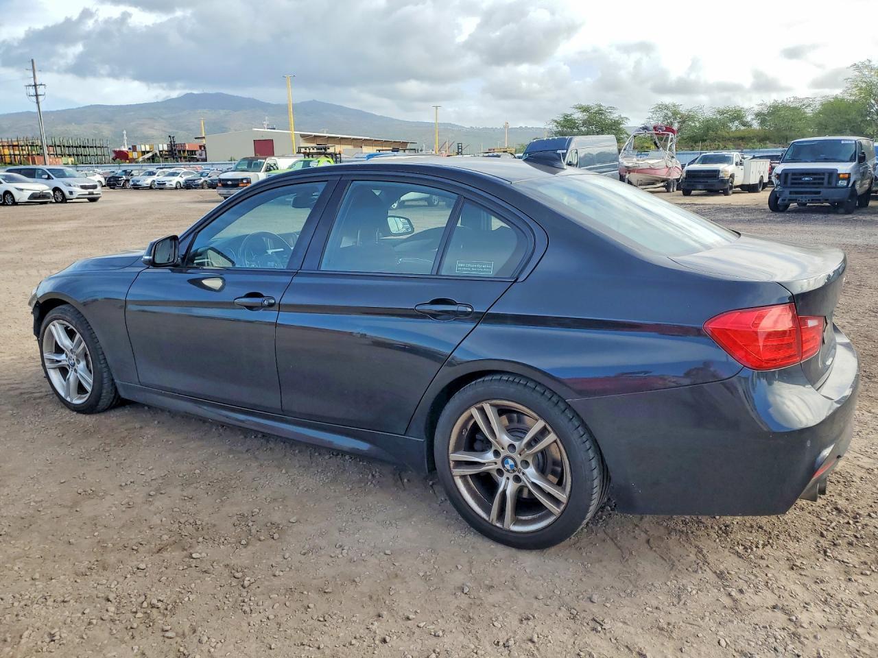 2015 BMW 328 I - Фото 2