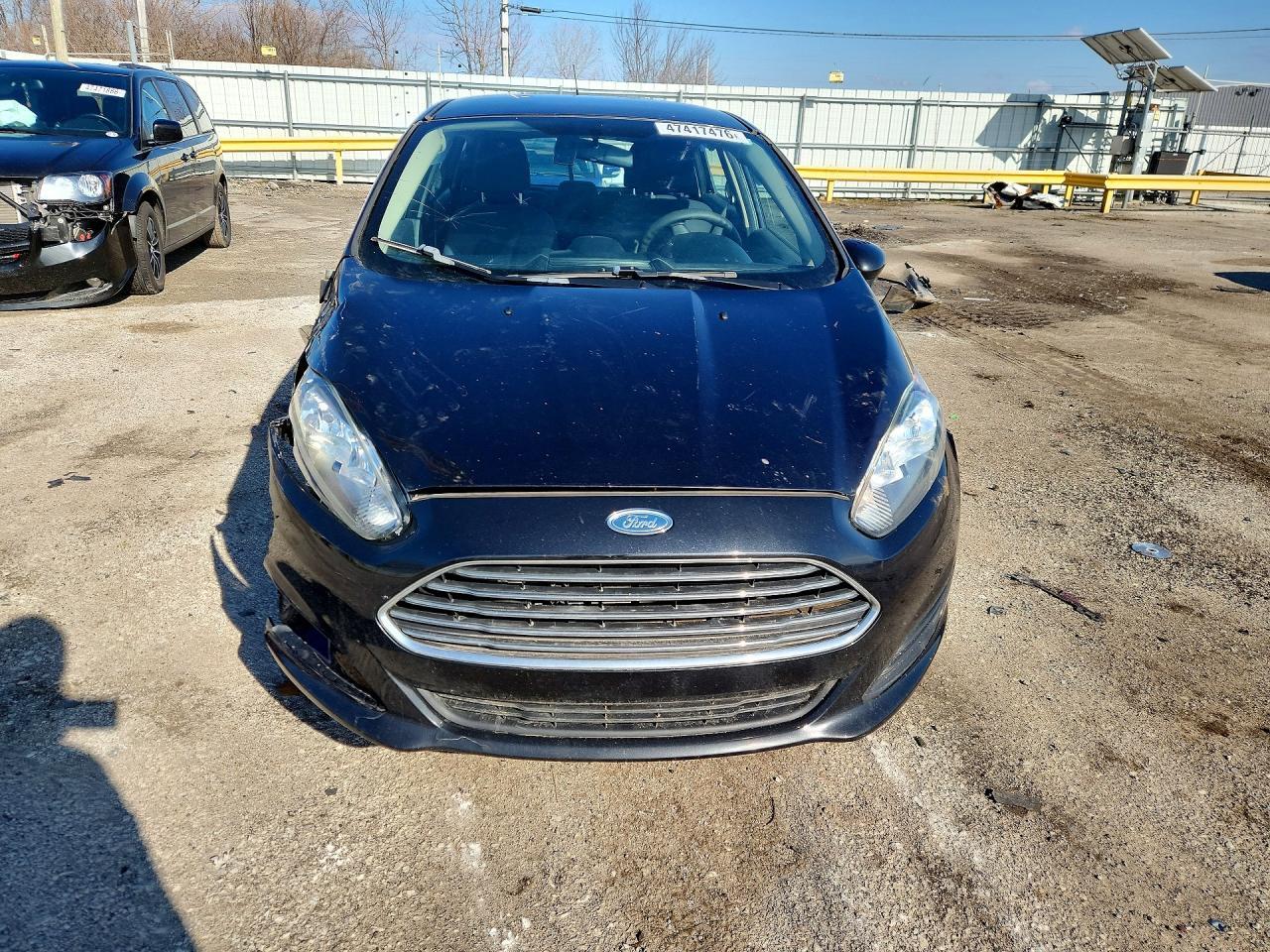 2015 Ford Fiesta S - Фото 5