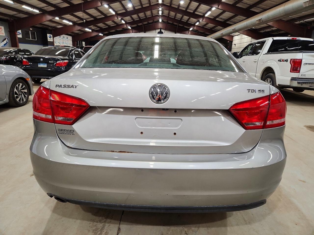 2014 Volkswagen Passat Se - Фото 6