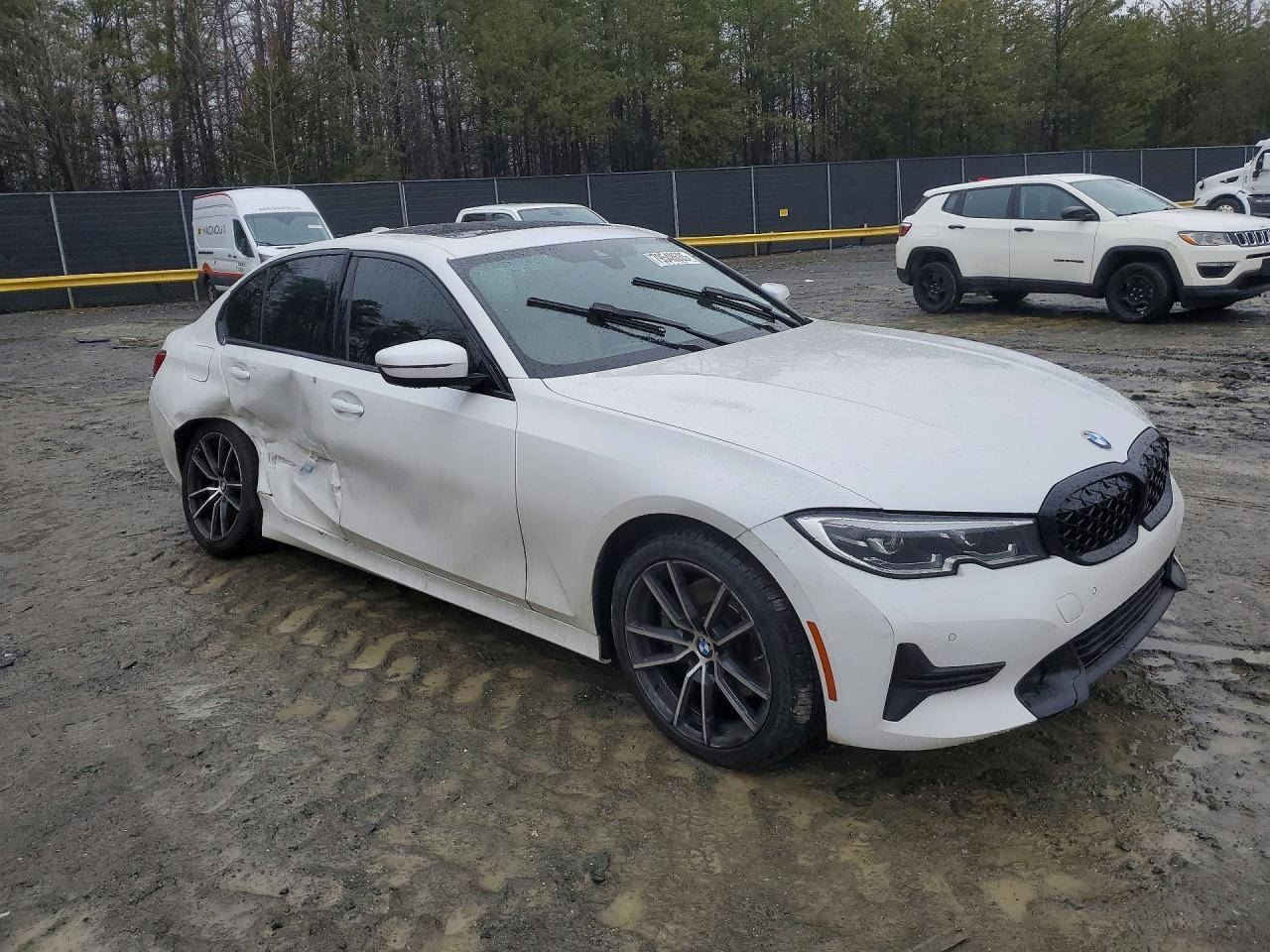 2022 BMW 330I - Image 4