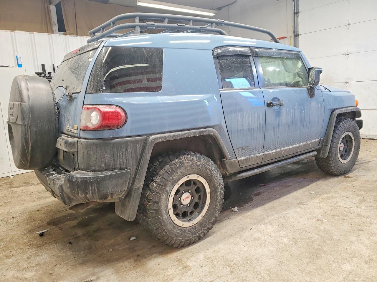 2014 Toyota Fj Cruiser Base - Фото 3