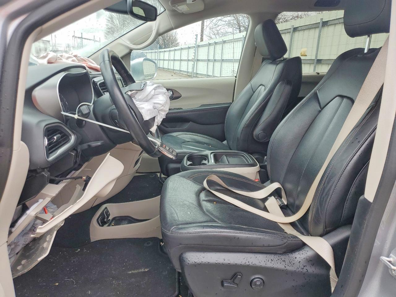 2020 Chrysler Pacifica Touring L - Фото 7
