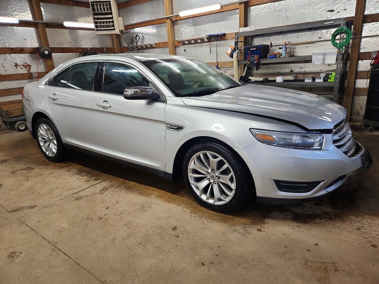 2013 Ford Taurus Limited - Image 4