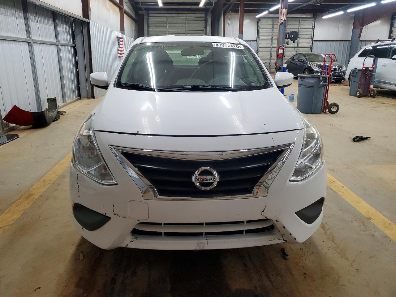 2018 Nissan Versa Sv - Фото 5