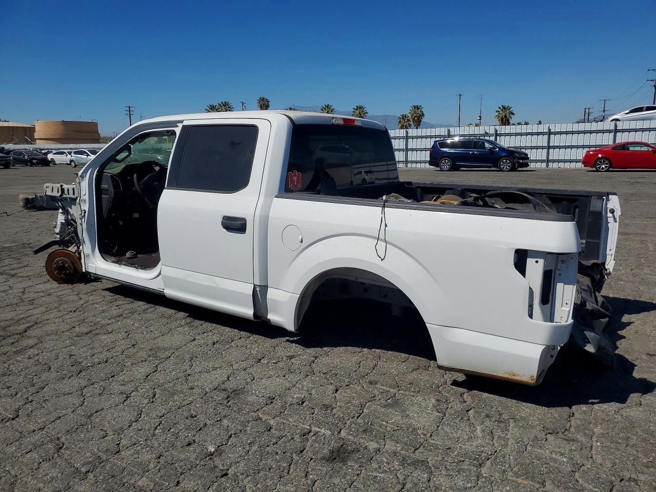 2016 Ford F150 Supercrew - Фото 2