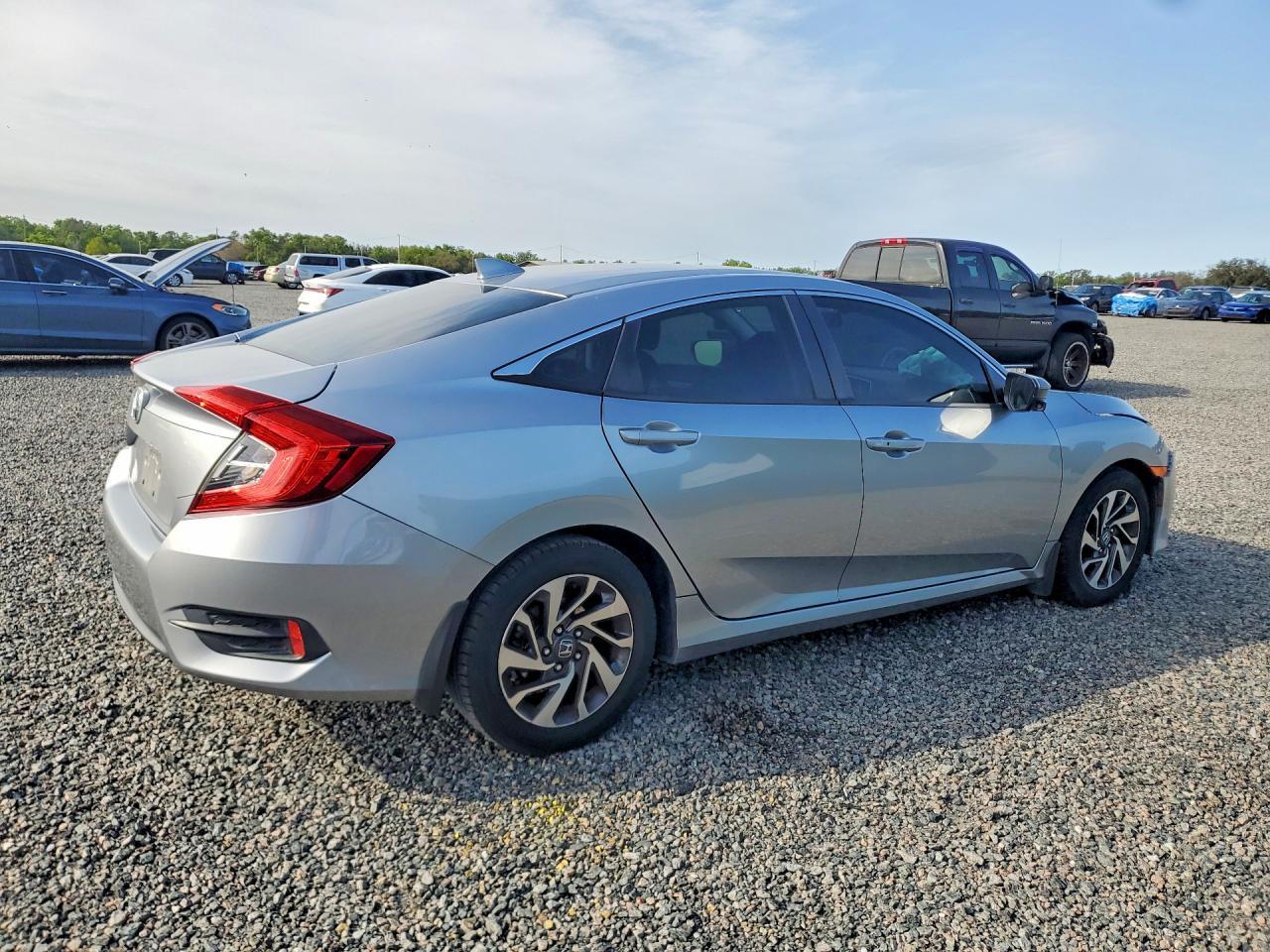 2017 Honda Civic Ex - Image 5