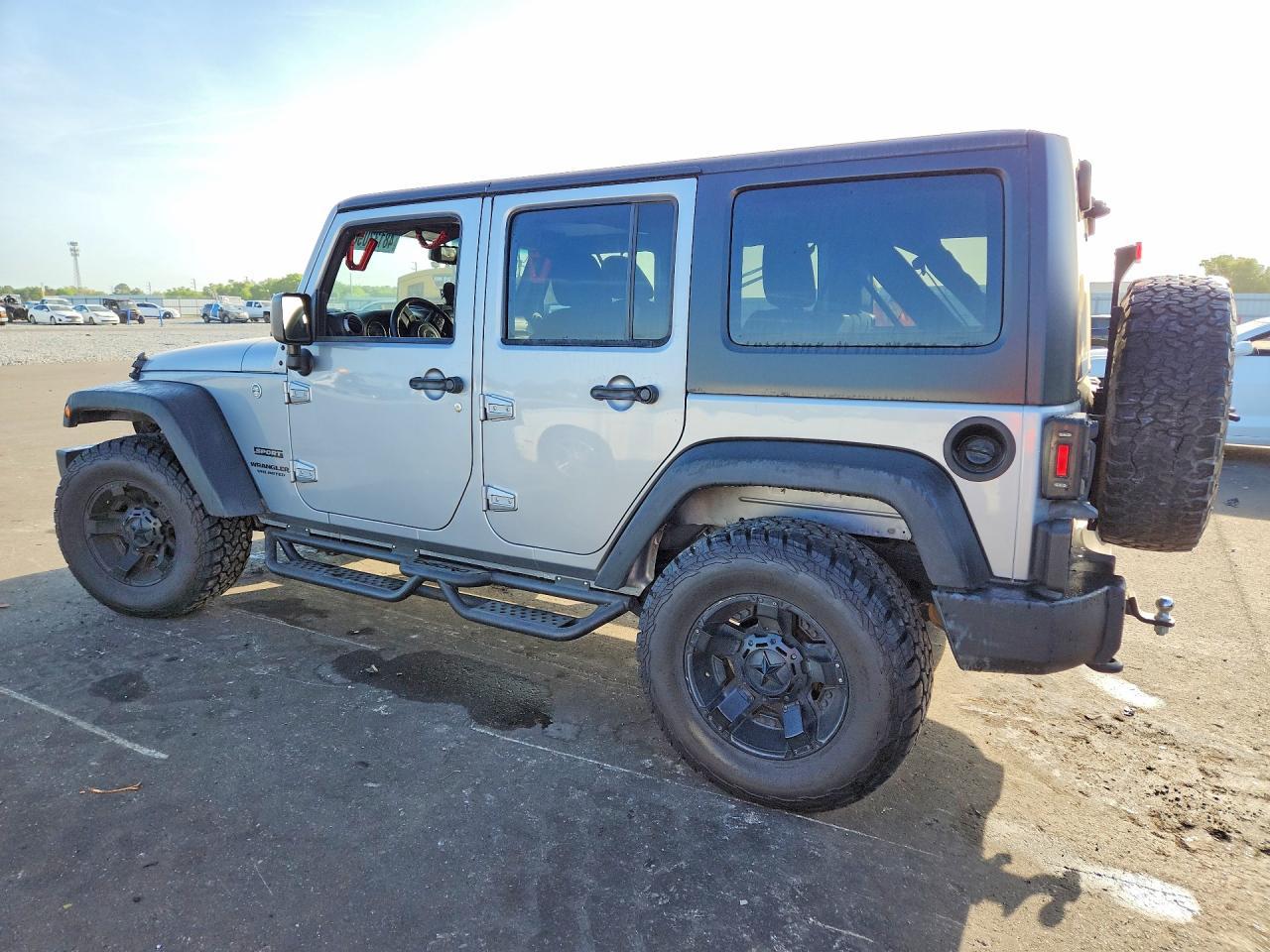 2016 Jeep Wrangler Unlimited Sport - Фото 2