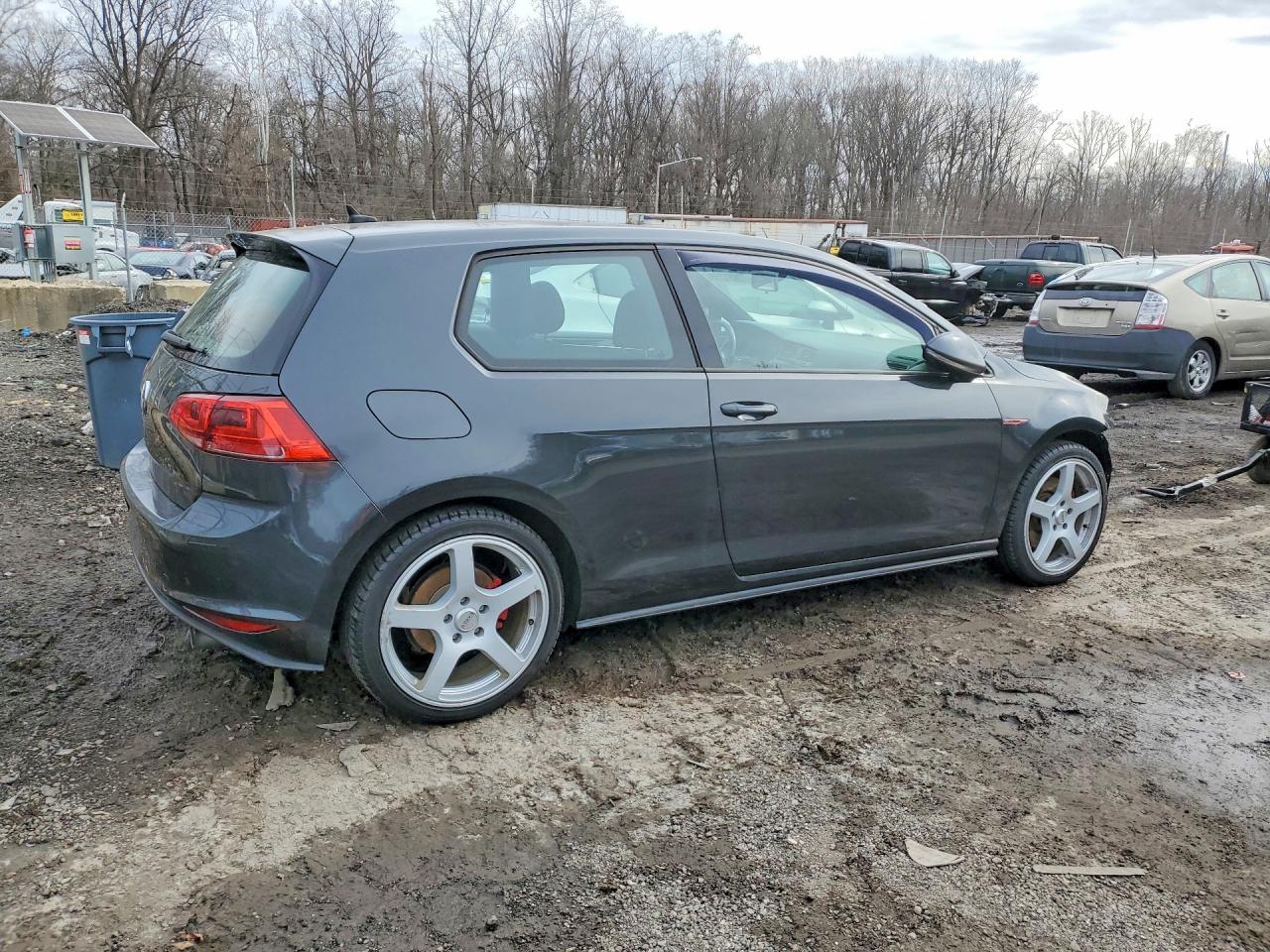 2016 Volkswagen Gti S/Se - Image 3