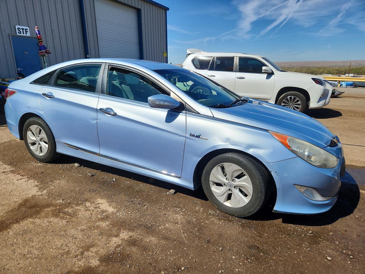2013 Hyundai Sonata Hybrid Base - Фото 4