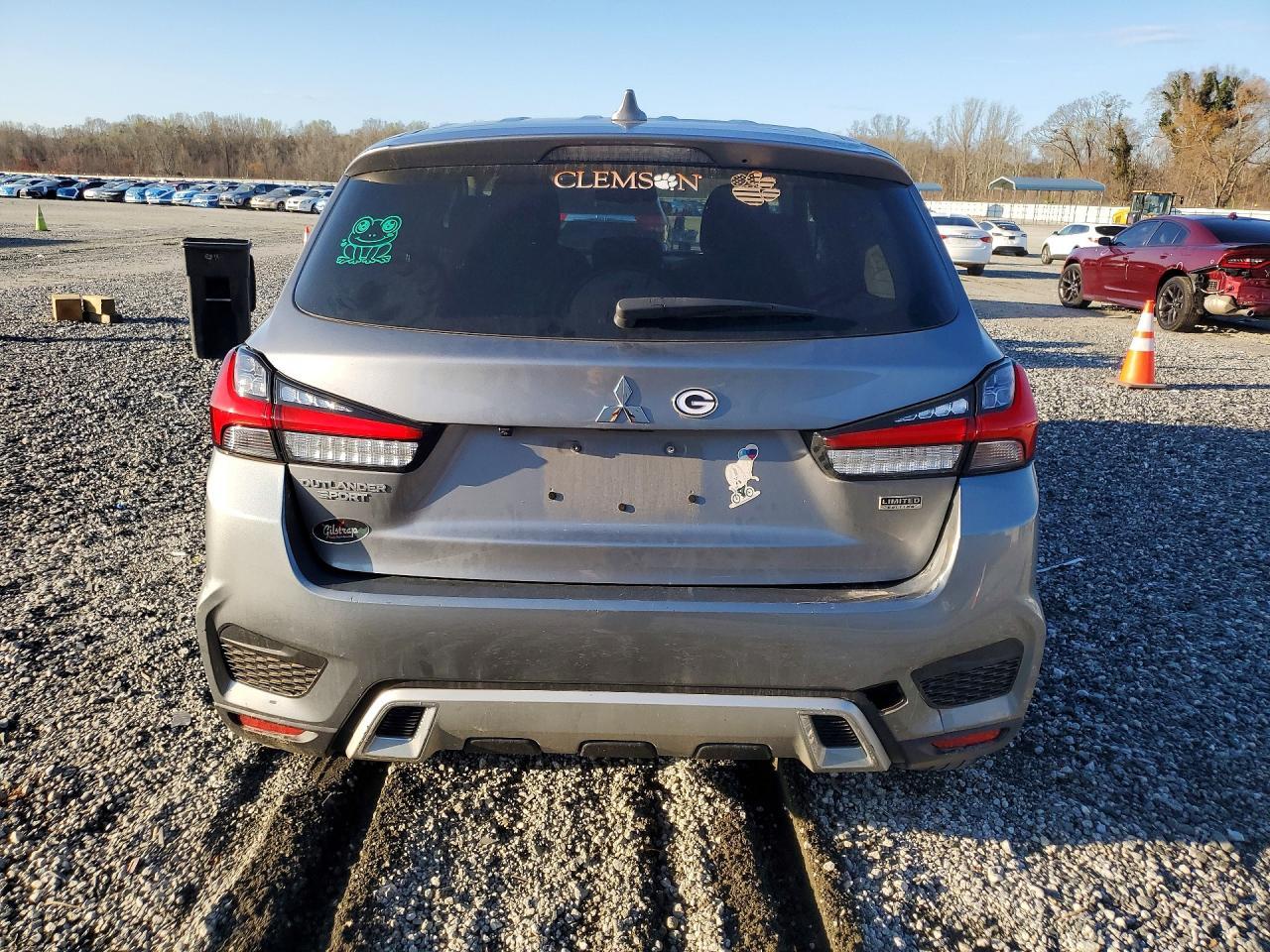 2022 Mitsubishi Outlander Sport Es - Image 6