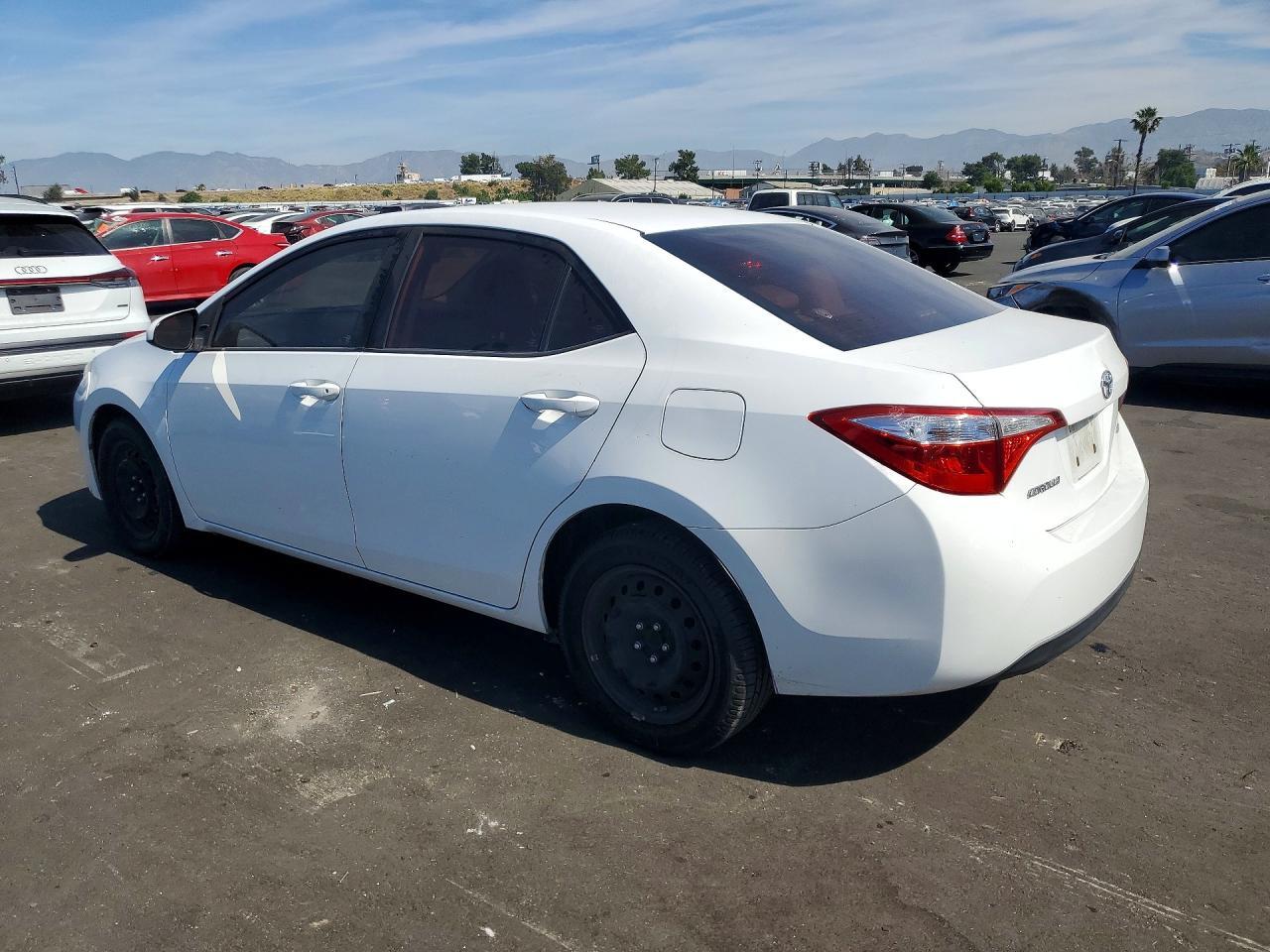 2016 Toyota Corolla Le - Image 2