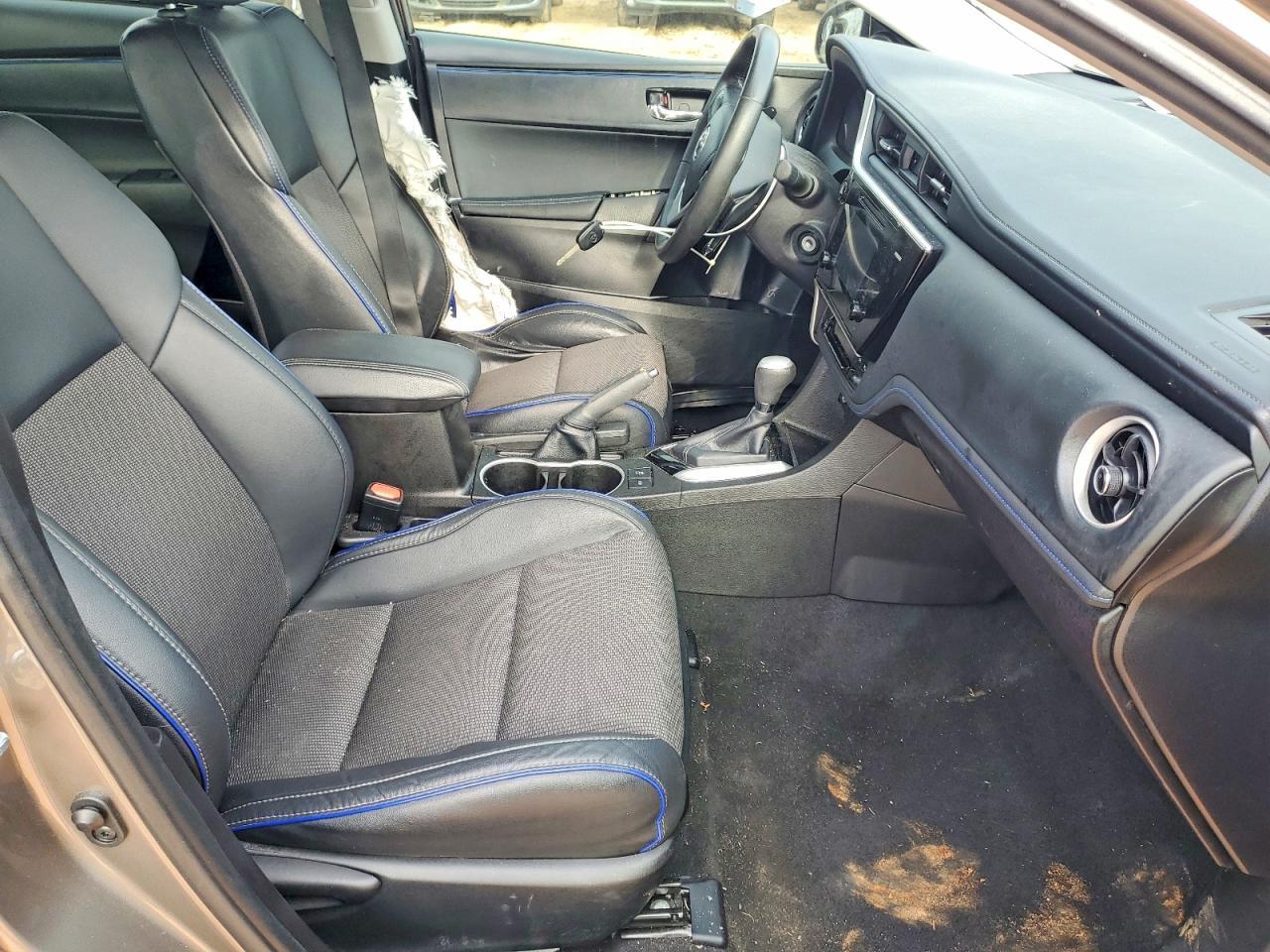 2017 Toyota Corolla Se - Фото 7