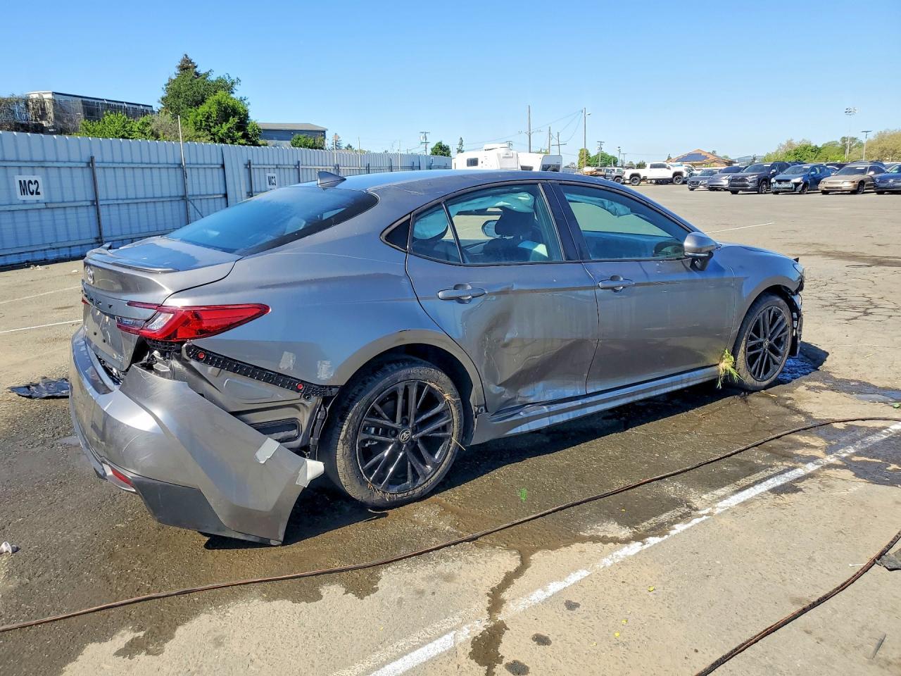 2025 Toyota Camry Se - Фото 3