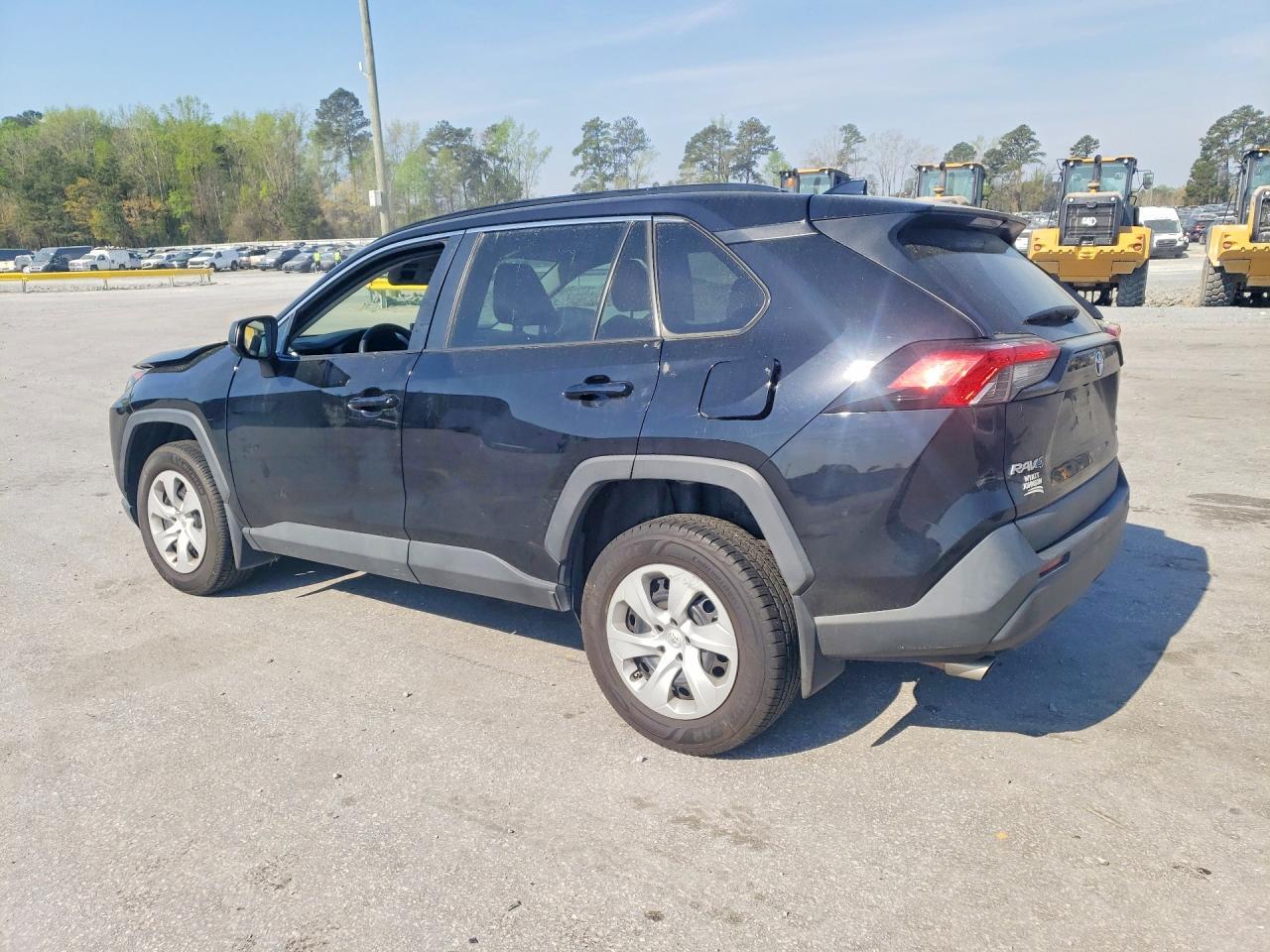 2021 Toyota Rav4 Le - Фото 2