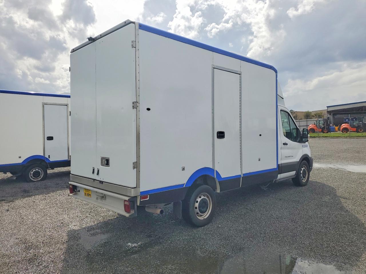 2020 Ford Transit Delivery Truck - Image 3