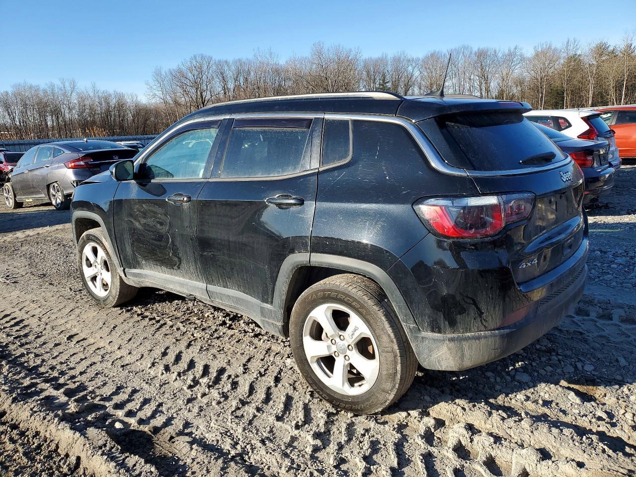 2021 Jeep Compass Latitude - Фото 2