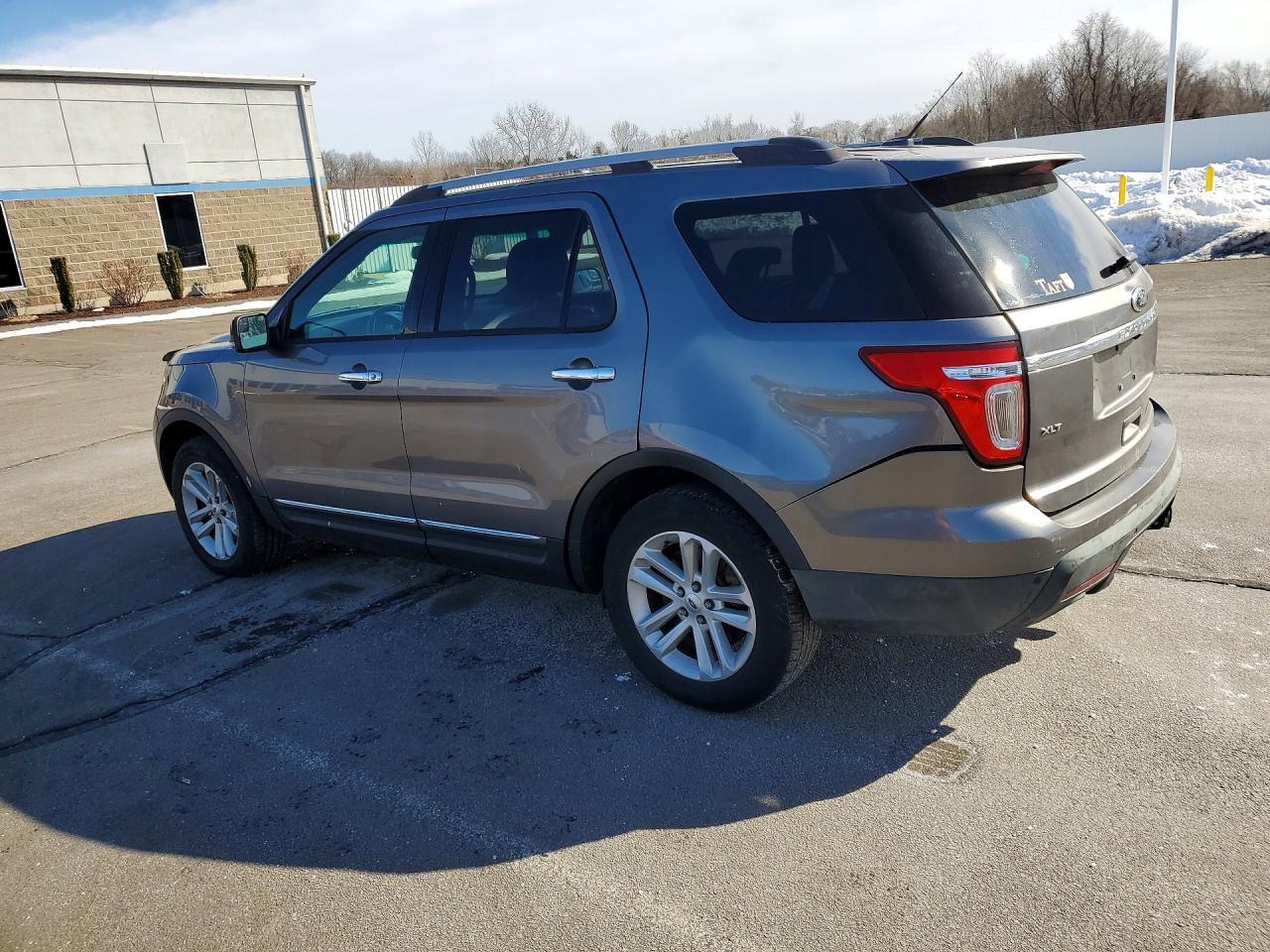 2014 Ford Explorer Xlt - Фото 2