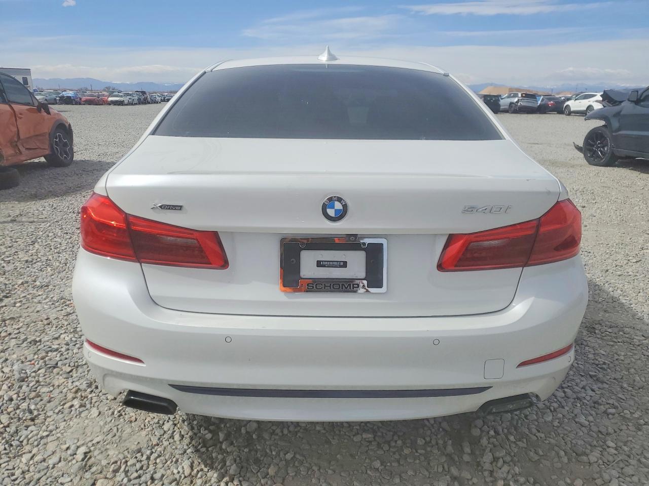 2019 BMW 540 Xi - Image 6