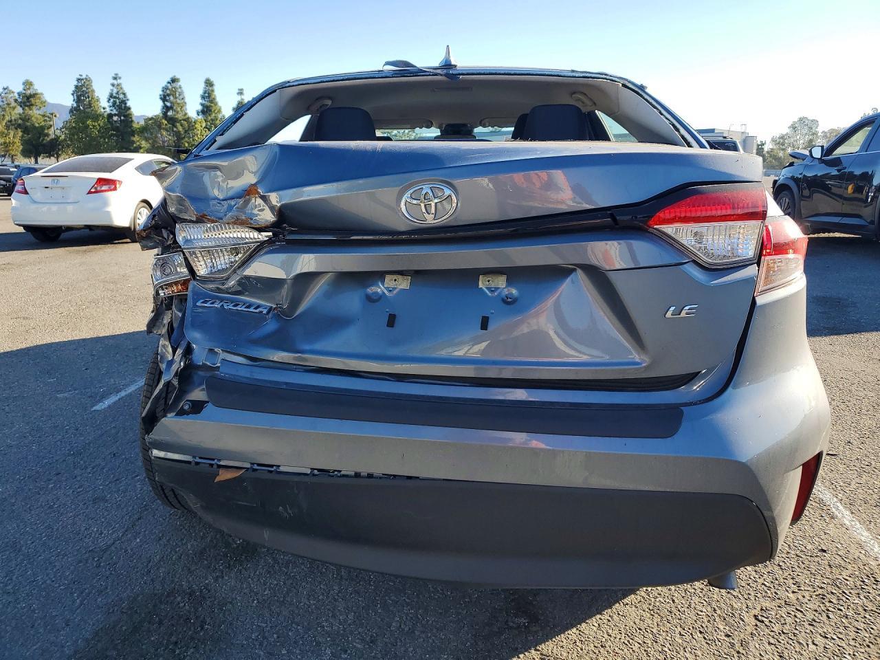 2025 Toyota Corolla Le - Фото 6